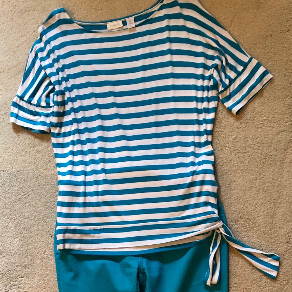 Chico’s turquoise and white stripe size 0/4 top